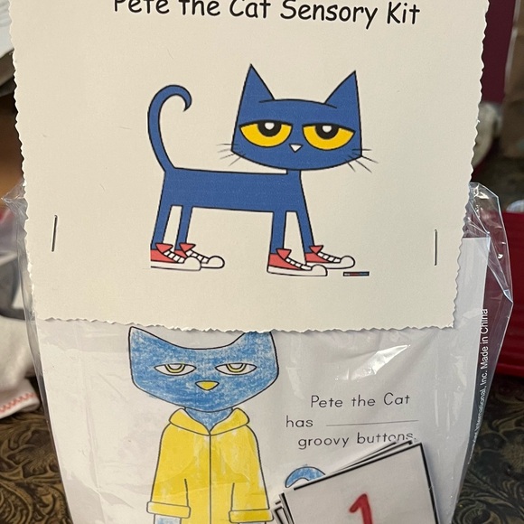 🐱Pete the Cat button counting sensory kit - Picture 2 of 3